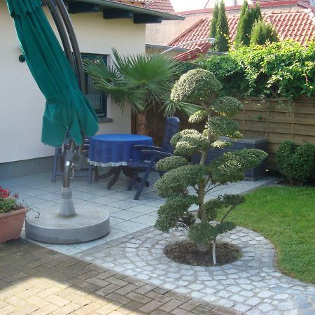 Pension zum Yachthafen Waren  Exterior foto